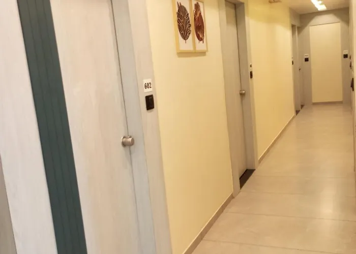 Hotel R K Villa Ahmedabad