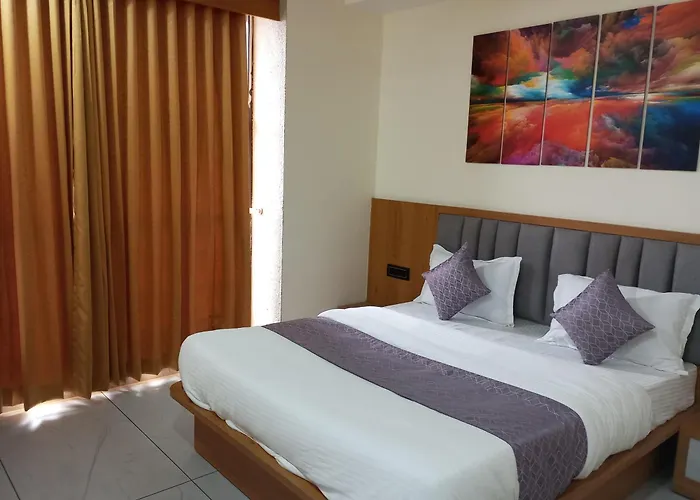 Hotel R K Villa Ahmedabad